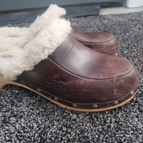 UGG 'Kalie' Naturally Distressed Shearling Lined Mules w/Wood Midsoles size 8 - Picture 5 of 10